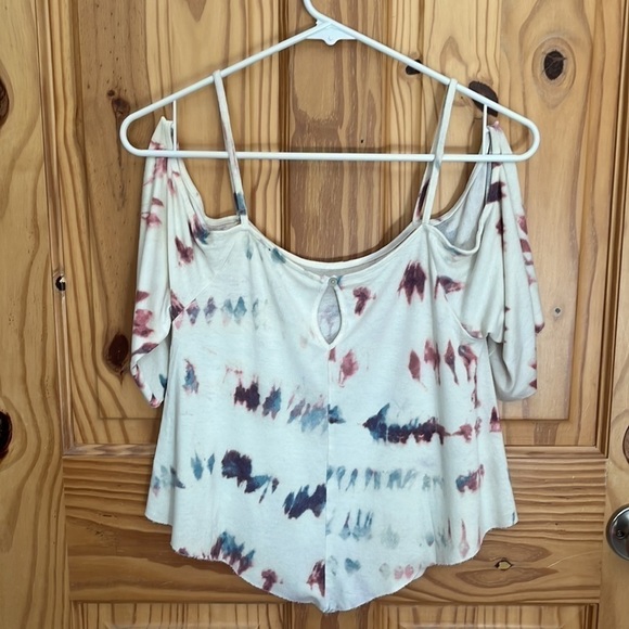 American Eagle Outfitters Soft & Sexy Cold Shoulder Swing Top - Picture 4 of 9